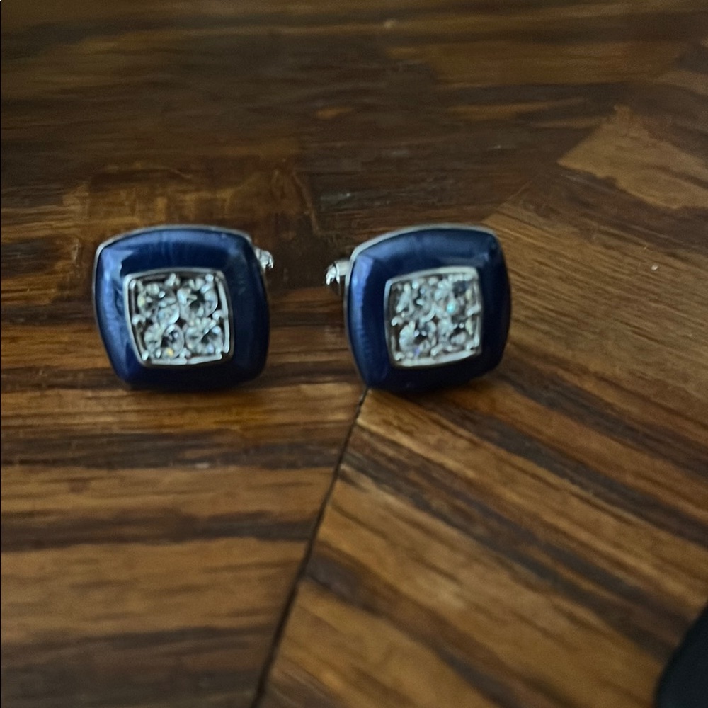 Donald Trump Blue  and Silver 4 diamond  Cufflinks